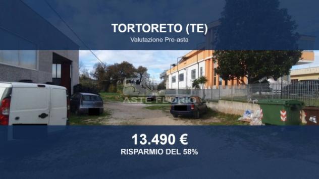 locale commerciale in vendita a Tortoreto