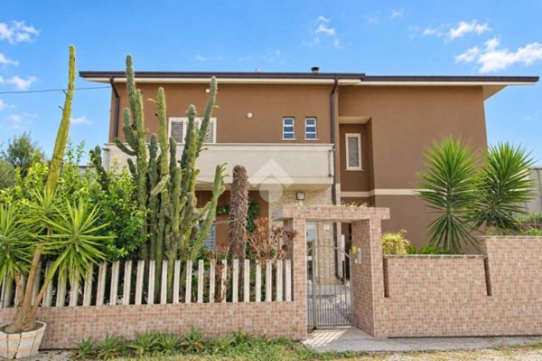 appartamento in vendita a Tortoreto in zona Salino