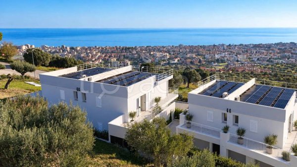 casa indipendente in vendita a Tortoreto