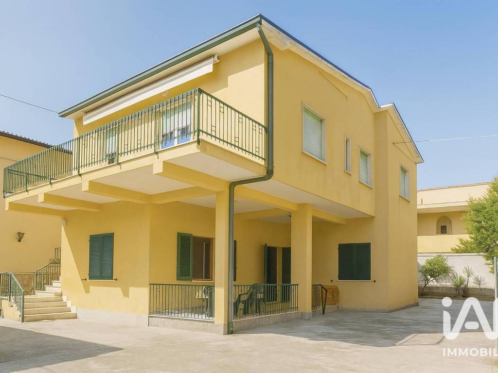 casa indipendente in vendita a Tortoreto