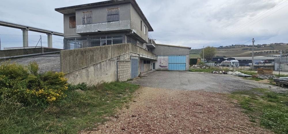appartamento in vendita a Tortoreto in zona Salino