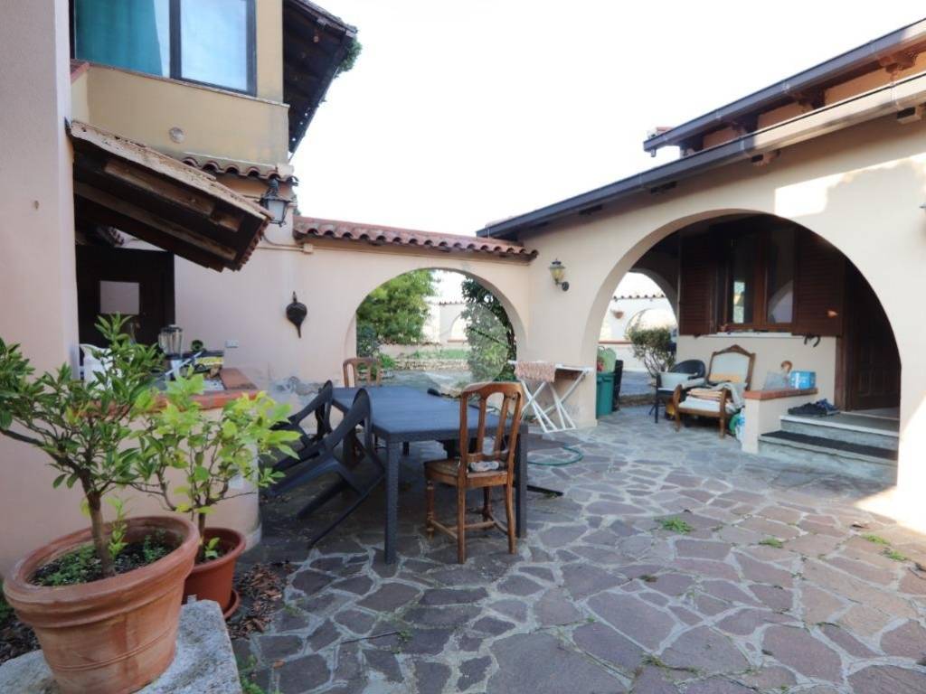 casa indipendente in vendita a Tortoreto