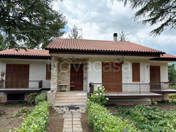 casa indipendente in vendita a Tossicia