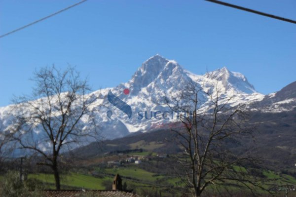 casa indipendente in vendita a Tossicia