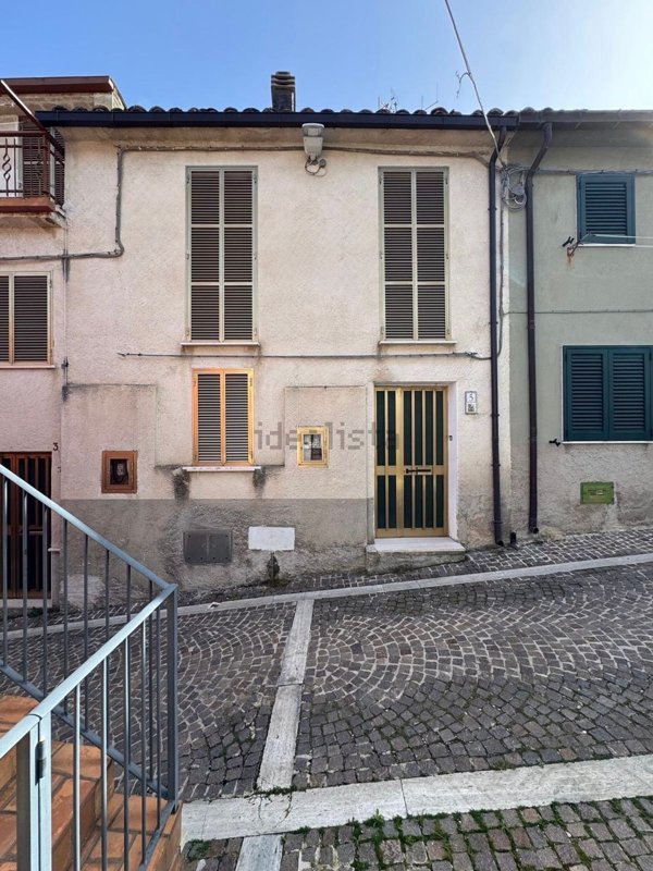 appartamento in vendita a Tossicia