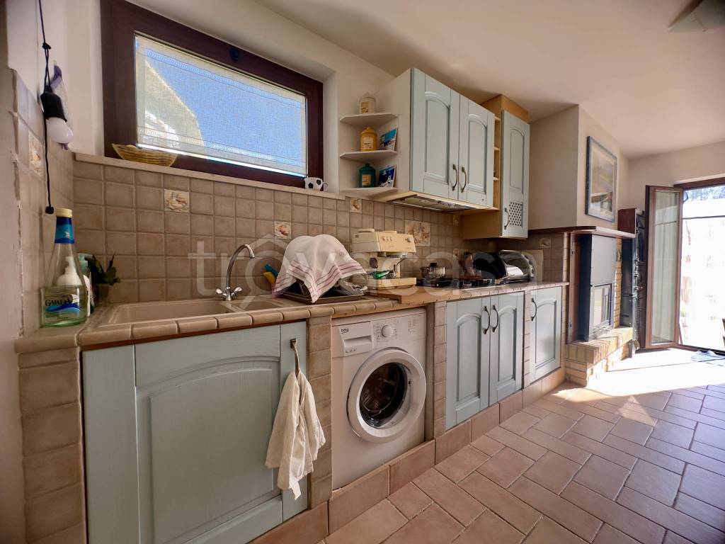 casa indipendente in vendita a Valle Castellana