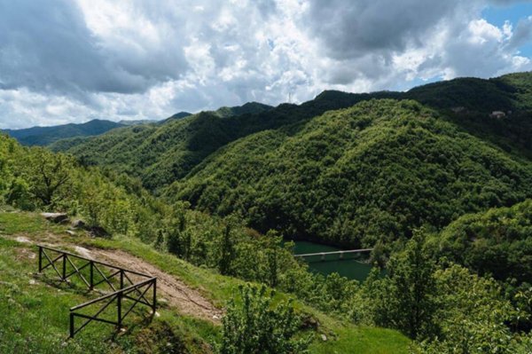 appartamento in vendita a Valle Castellana in zona Vignatico