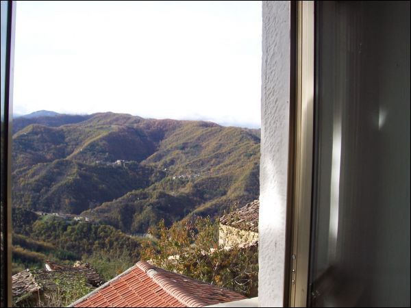 casa indipendente in vendita a Valle Castellana in zona Colle