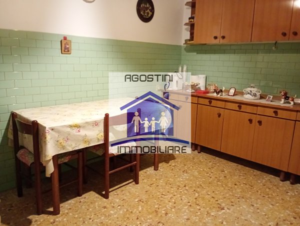 casa indipendente in vendita a Valle Castellana in zona Pietralta