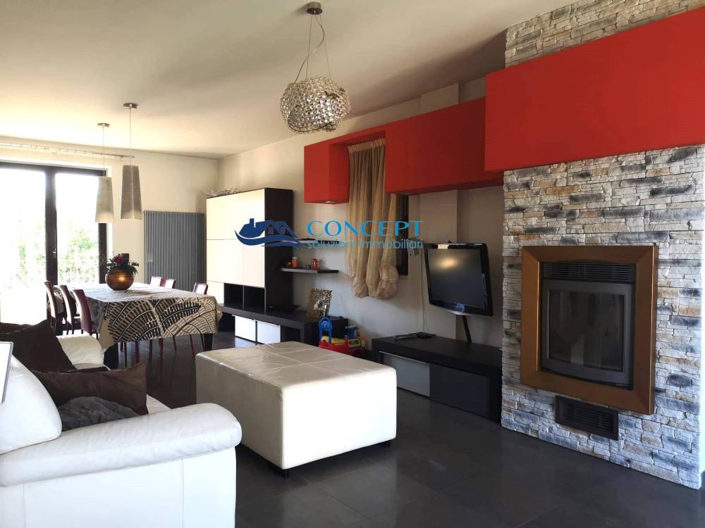 casa indipendente in vendita a Martinsicuro in zona Villa Rosa