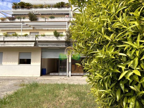 casa indipendente in vendita a Martinsicuro in zona Villa Rosa