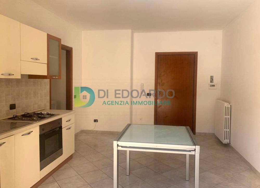 appartamento in vendita a Martinsicuro in zona Villa Rosa