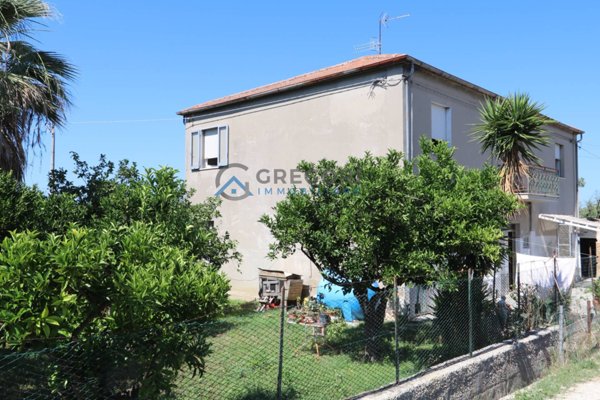 casa indipendente in vendita a Martinsicuro in zona Villa Rosa