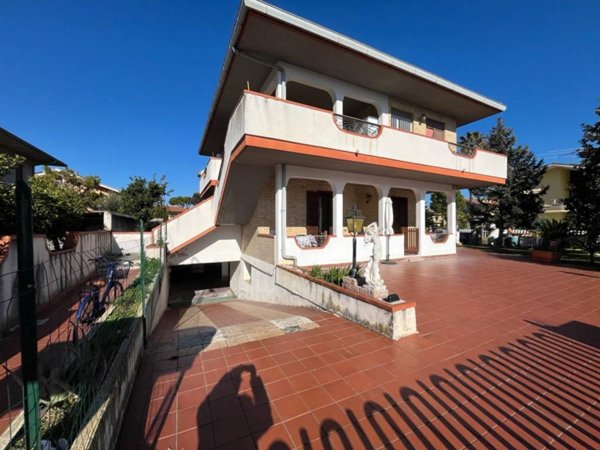 casa indipendente in vendita a Martinsicuro in zona Villa Rosa