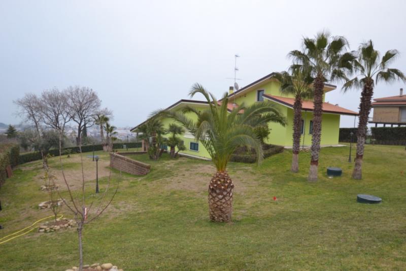 casa indipendente in vendita a Martinsicuro