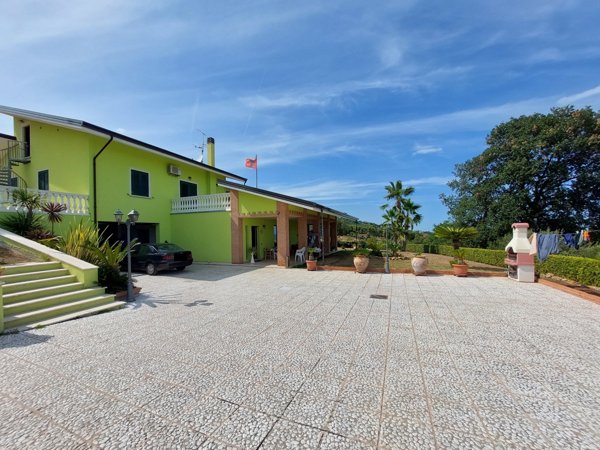 casa indipendente in vendita a Martinsicuro