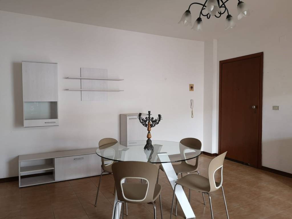 appartamento in vendita a Martinsicuro in zona Villa Rosa