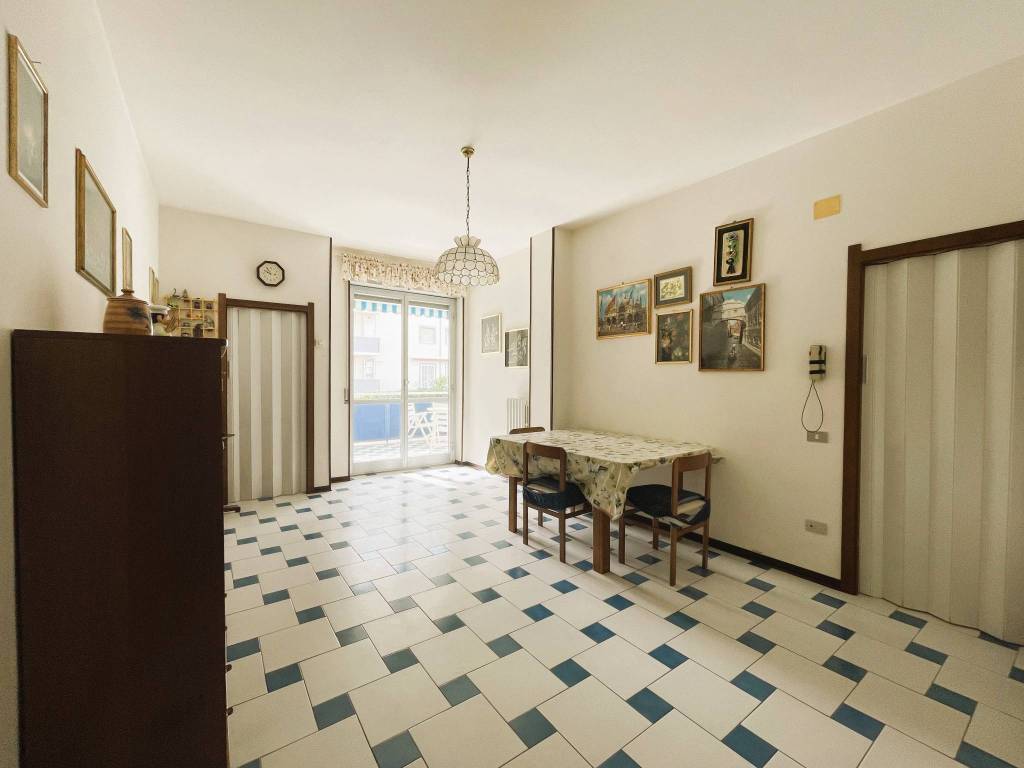 appartamento in vendita a Martinsicuro in zona Villa Rosa