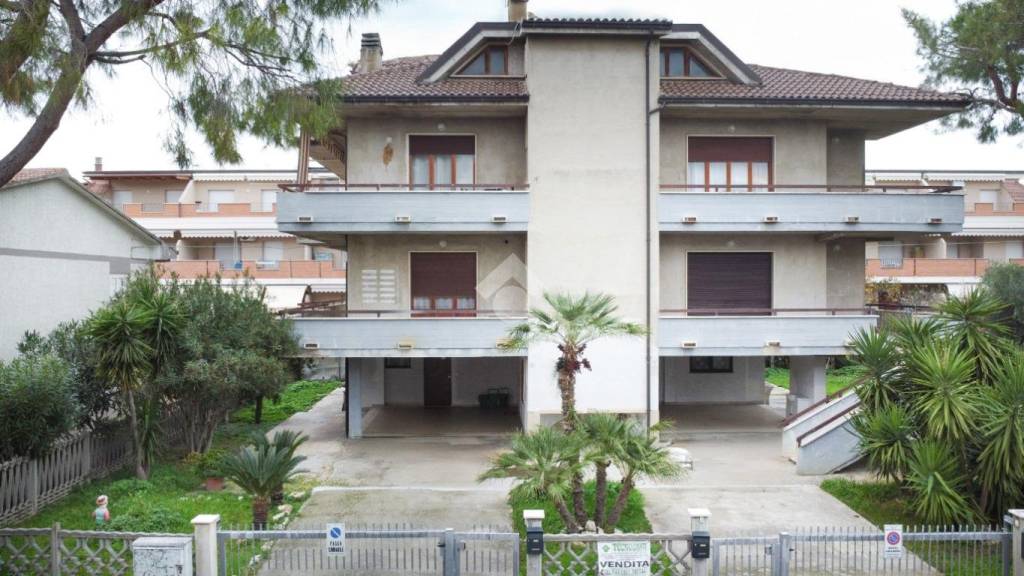 casa indipendente in vendita a Martinsicuro
