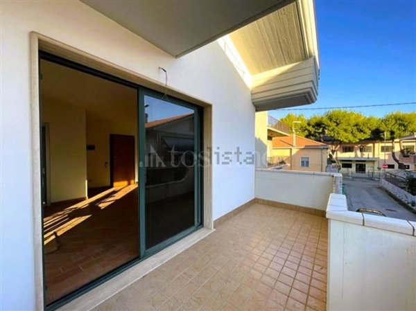 casa indipendente in vendita a Martinsicuro in zona Villa Rosa