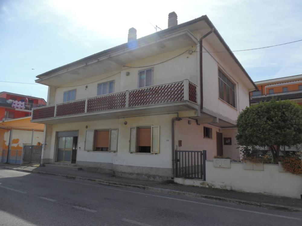 casa indipendente in vendita a Martinsicuro