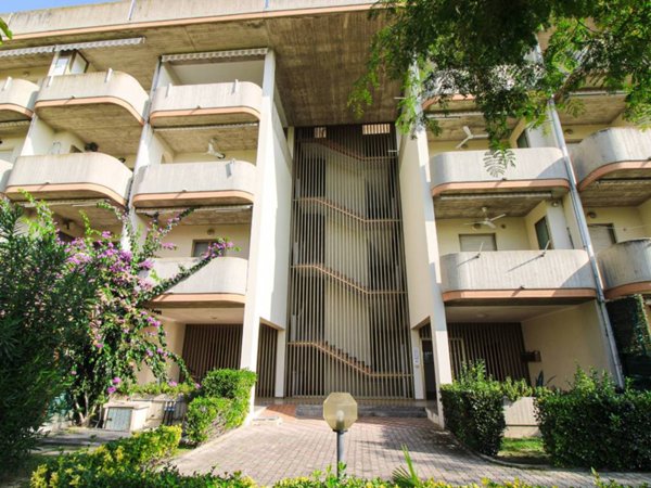 appartamento in vendita a Martinsicuro in zona Villa Rosa