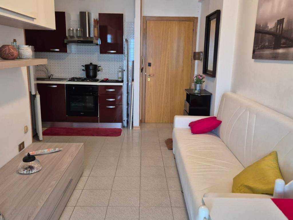 casa indipendente in vendita a Martinsicuro in zona Villa Rosa