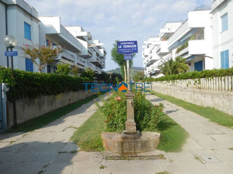 appartamento in vendita a Martinsicuro in zona Villa Rosa