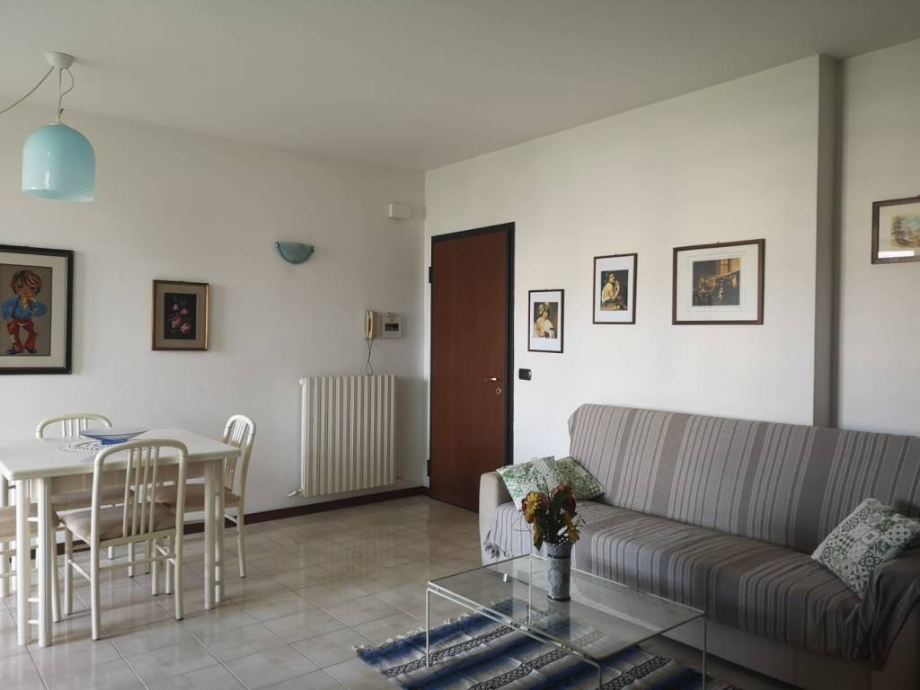 appartamento in vendita a Martinsicuro in zona Villa Rosa