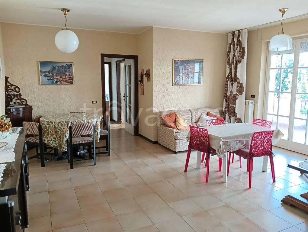 appartamento in vendita a Martinsicuro in zona Villa Rosa