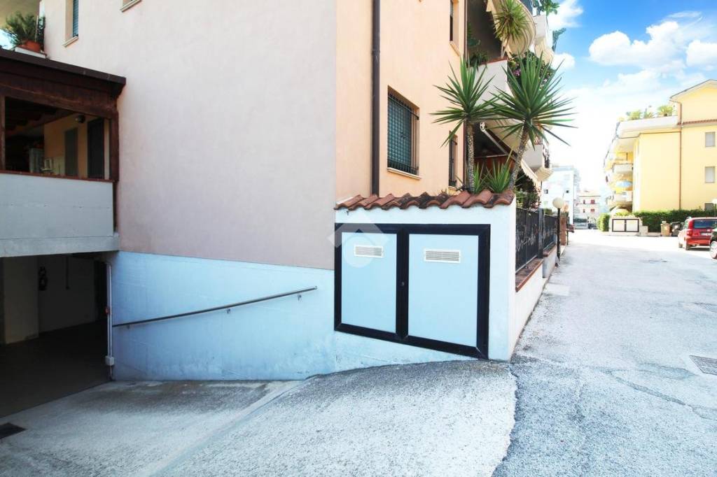 casa indipendente in vendita a Martinsicuro