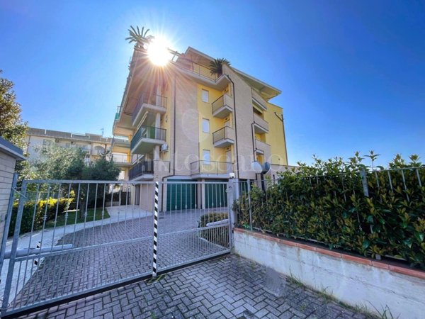 appartamento in vendita a Martinsicuro in zona Villa Rosa