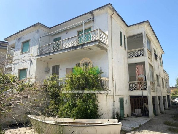 casa indipendente in vendita a Martinsicuro