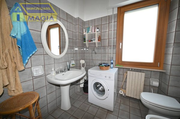 casa indipendente in vendita a Martinsicuro in zona Villa Rosa