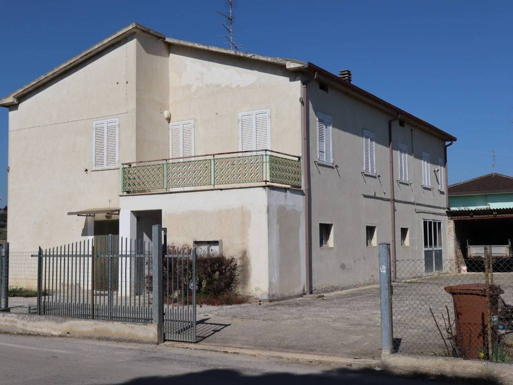 casa indipendente in vendita a Martinsicuro in zona Villa Rosa