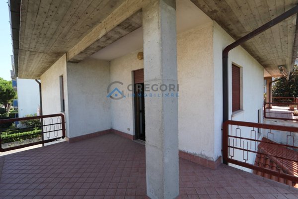 casa indipendente in vendita a Martinsicuro in zona Villa Rosa