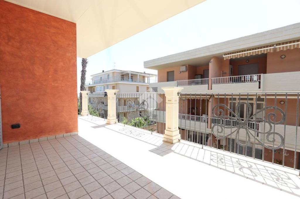 appartamento in vendita a Martinsicuro in zona Villa Rosa