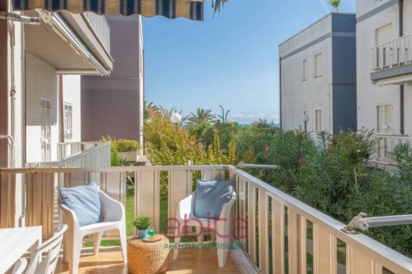 appartamento in vendita a Martinsicuro in zona Villa Rosa