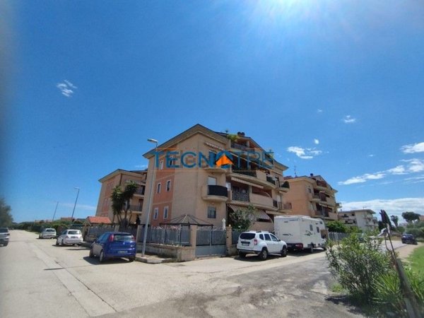 appartamento in vendita a Martinsicuro in zona Villa Rosa