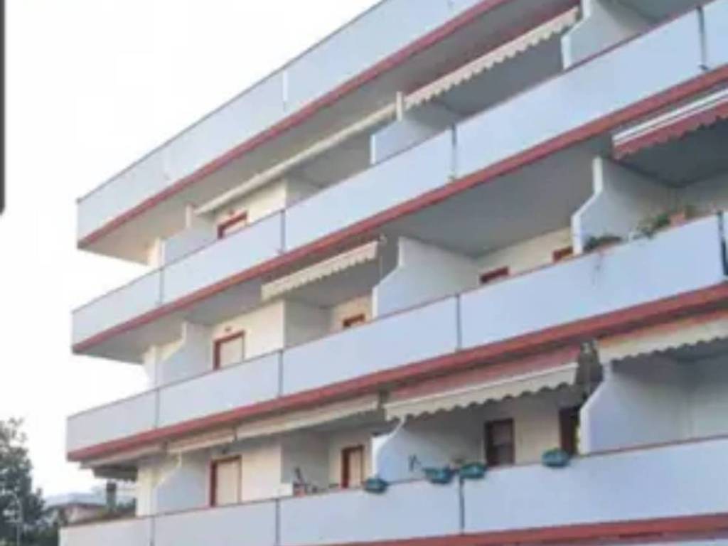 appartamento in vendita a Martinsicuro in zona Villa Rosa