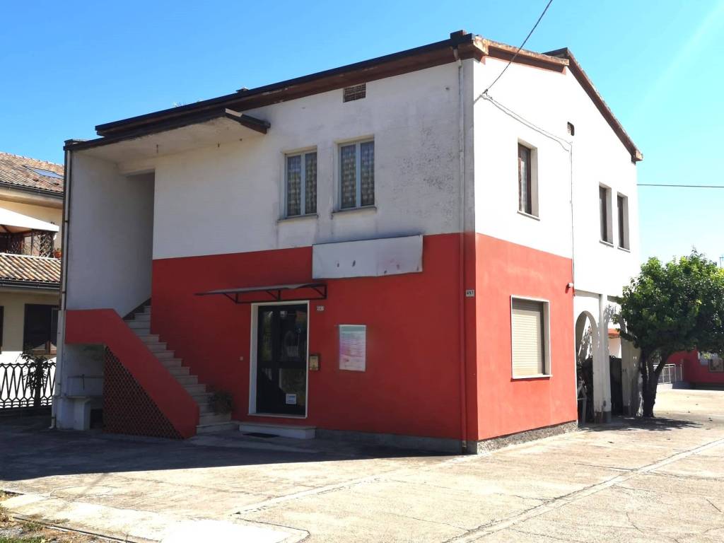 casa indipendente in vendita a Martinsicuro