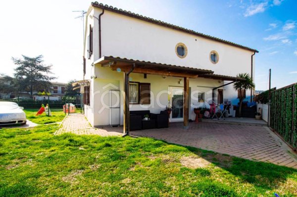 villa in vendita a Martinsicuro in zona Villa Rosa