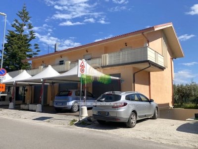 locale commerciale in vendita a Martinsicuro