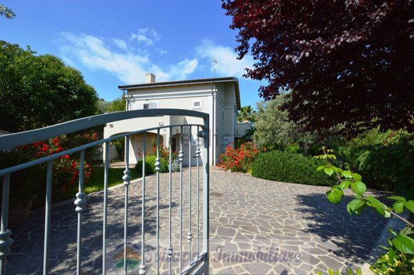 casa indipendente in vendita a Martinsicuro
