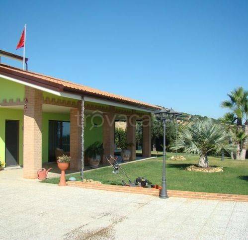 casa indipendente in vendita a Martinsicuro