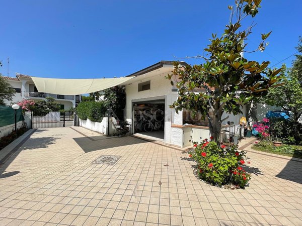 casa indipendente in vendita a Martinsicuro