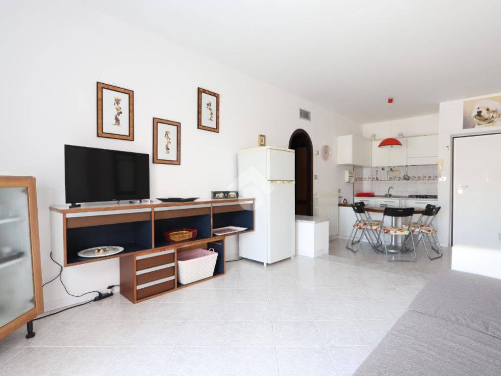 appartamento in vendita a Martinsicuro in zona Villa Rosa
