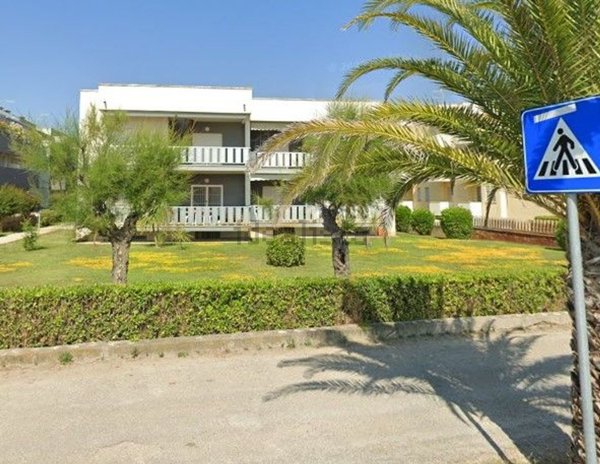 appartamento in vendita a Martinsicuro in zona Villa Rosa