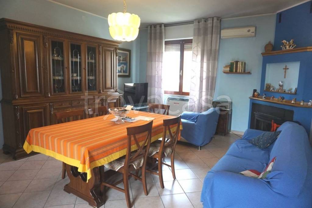 casa indipendente in vendita a Martinsicuro in zona Villa Rosa