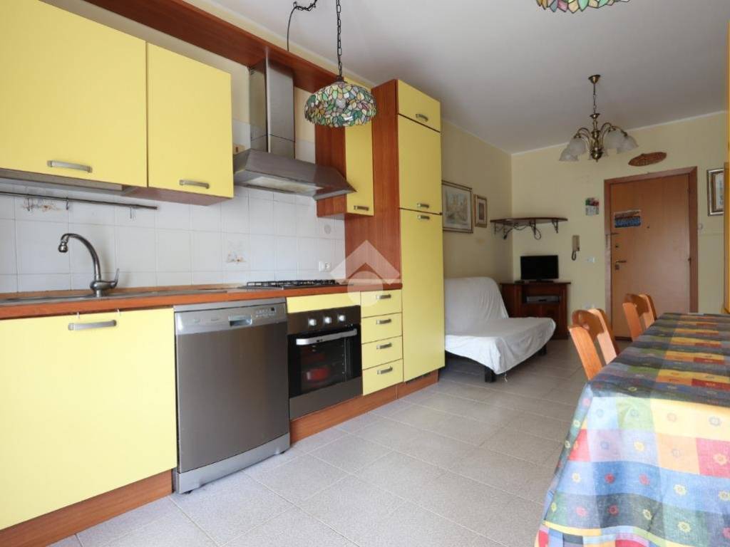 appartamento in vendita a Martinsicuro in zona Villa Rosa